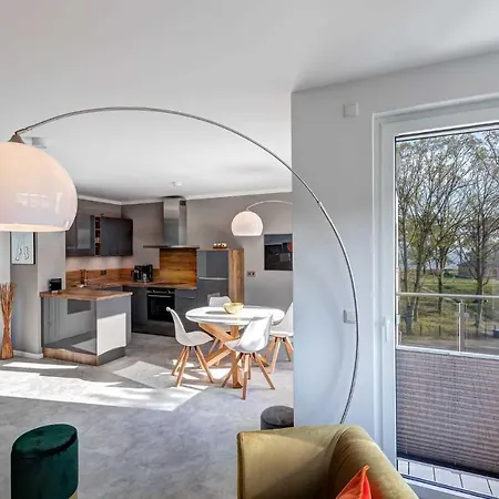 Im Kiefernhain, Ferienwohnung 13 * Zirchow